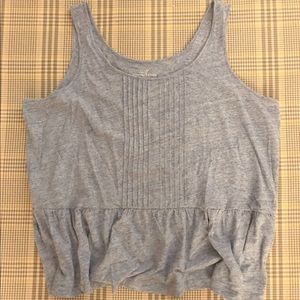 XL Vineyard Vines blue ruffle tank top